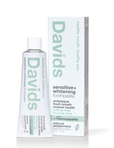 Davids Natural Toothpaste - Sensitive+Whitening Nano-Hydroxyapatite - Peppermint