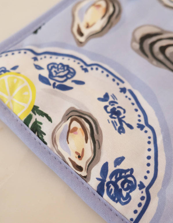 Idlewild Co. - Oysters Cotton Oven Mitt + Pot Holder Set