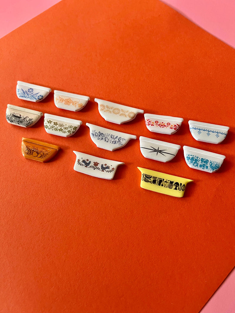 Dainty Comet - Handmade Clay Pyrex Magnets